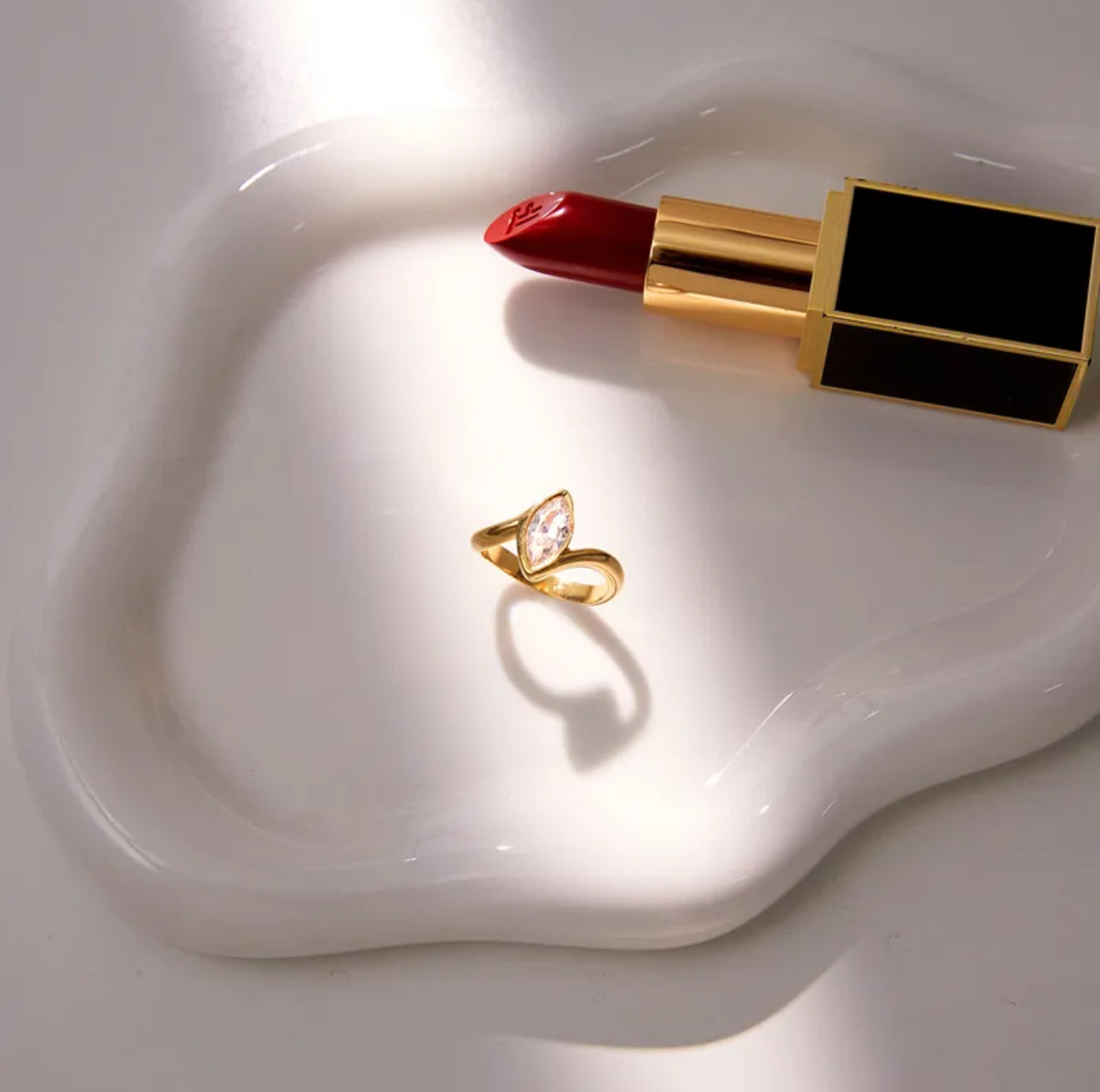 Anillo Aurora Nácar – Acero Inoxidable Dorado