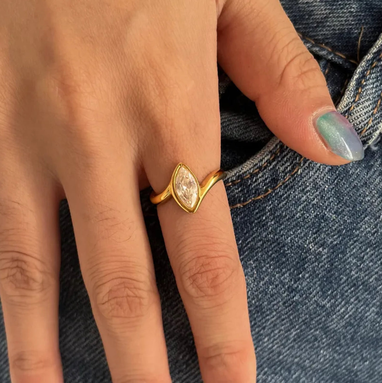 Anillo Aurora Nácar – Acero Inoxidable Dorado