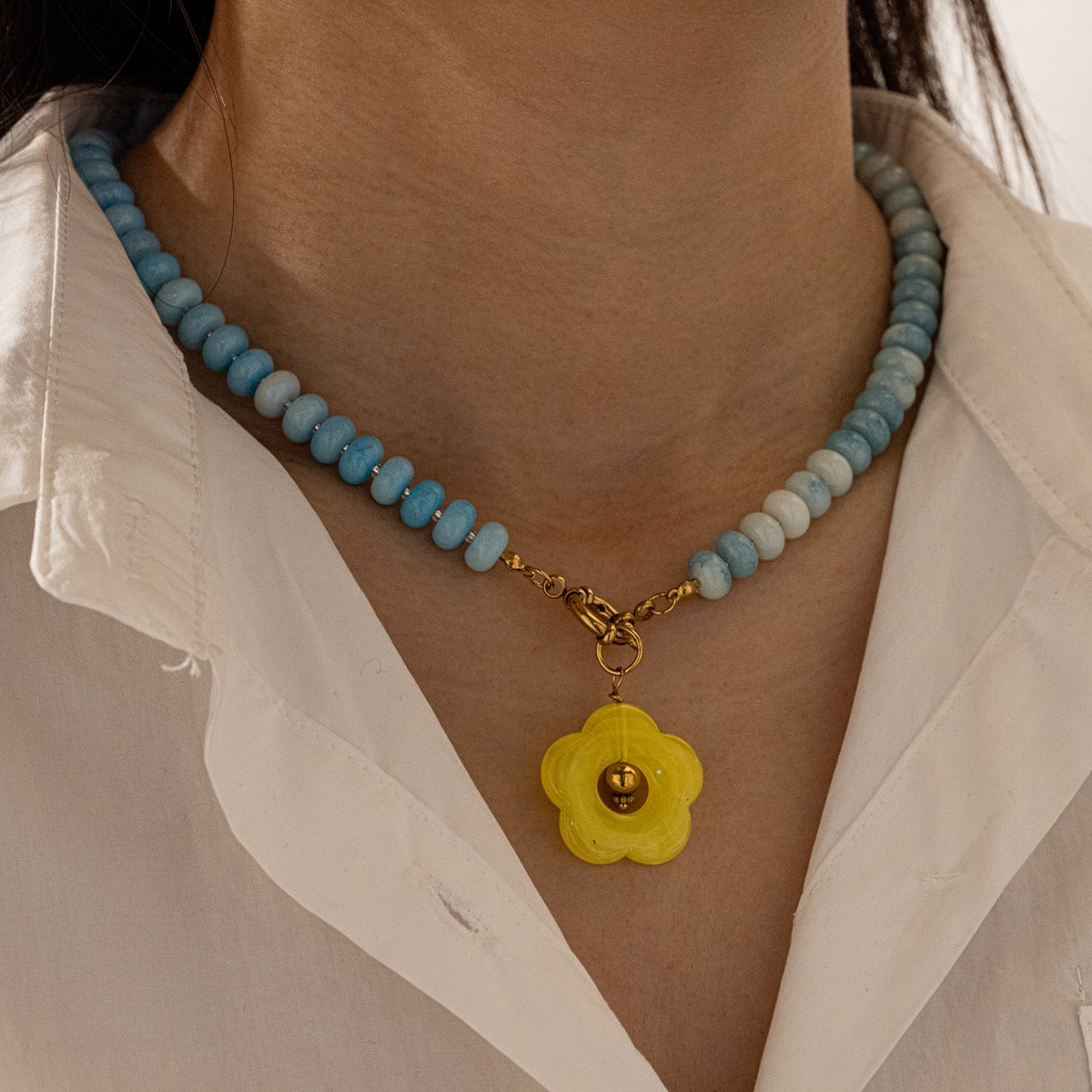 Collar Petalia – Piedras Naturales & Dijes Florales