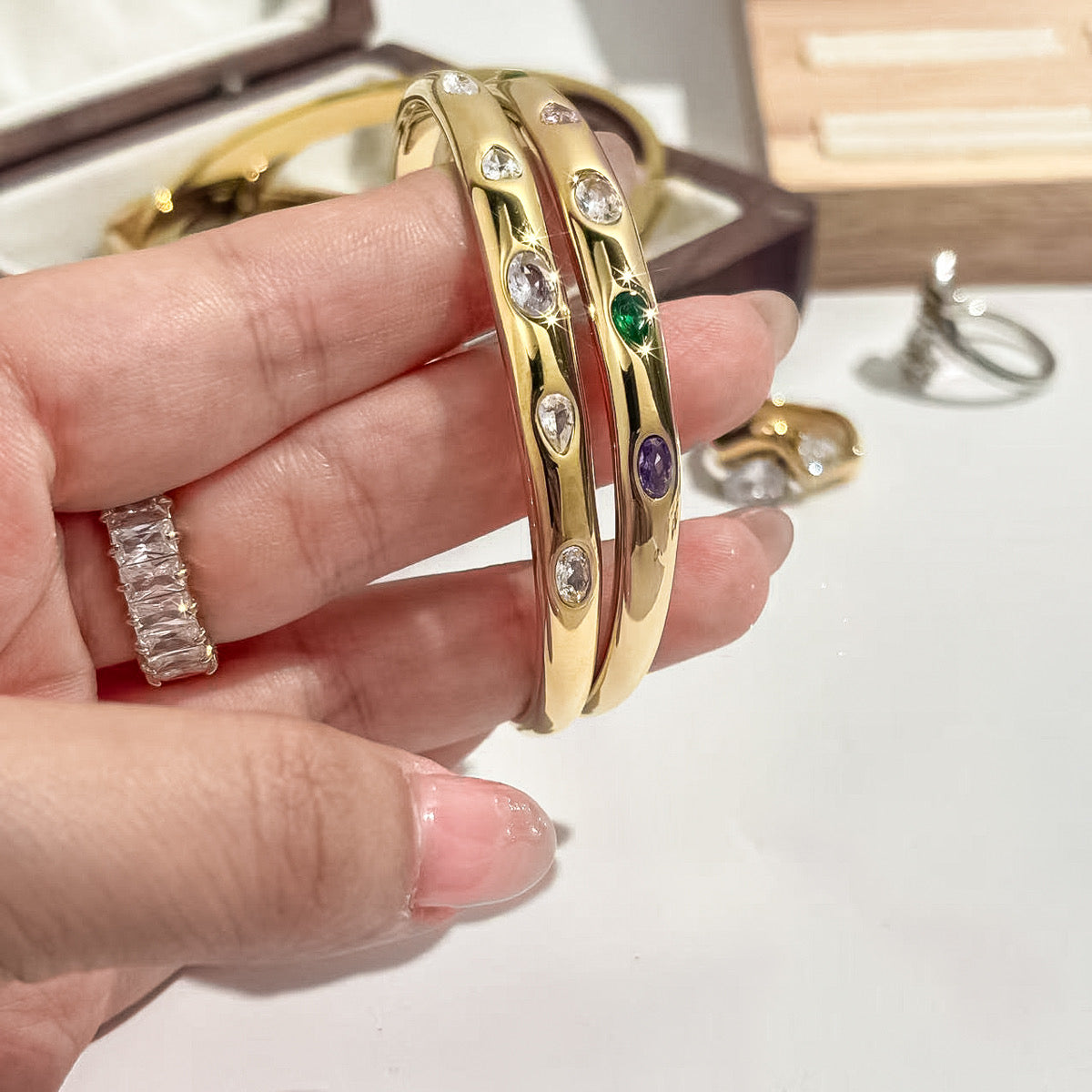 Bangle Zirconia Multicolor | Stainless Steel con Baño en Oro 18K