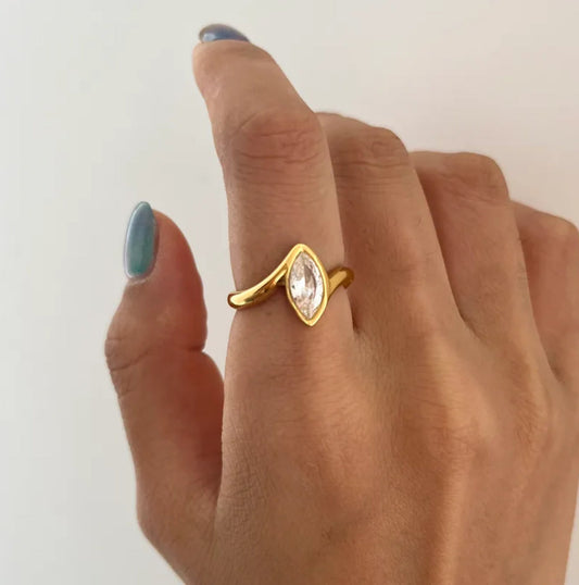 Anillo Aurora Nácar – Acero Inoxidable Dorado